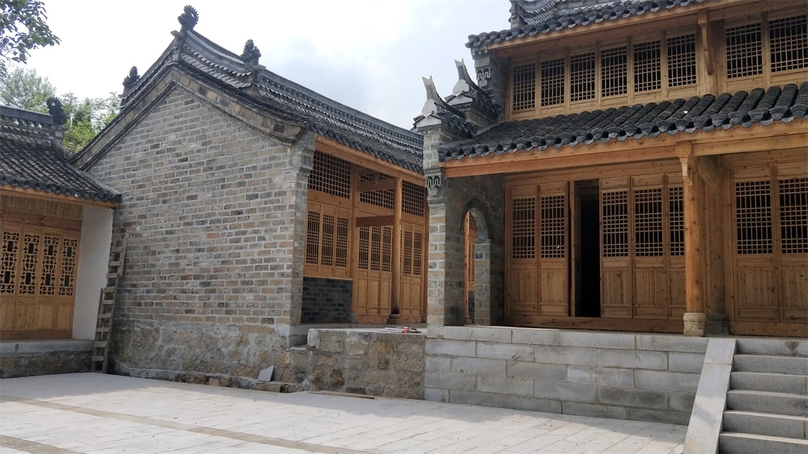 爱德情怀心系广西——爱德公益书画院走进桂林市阳朔徐悲鸿故居书画公益笔会(图1)